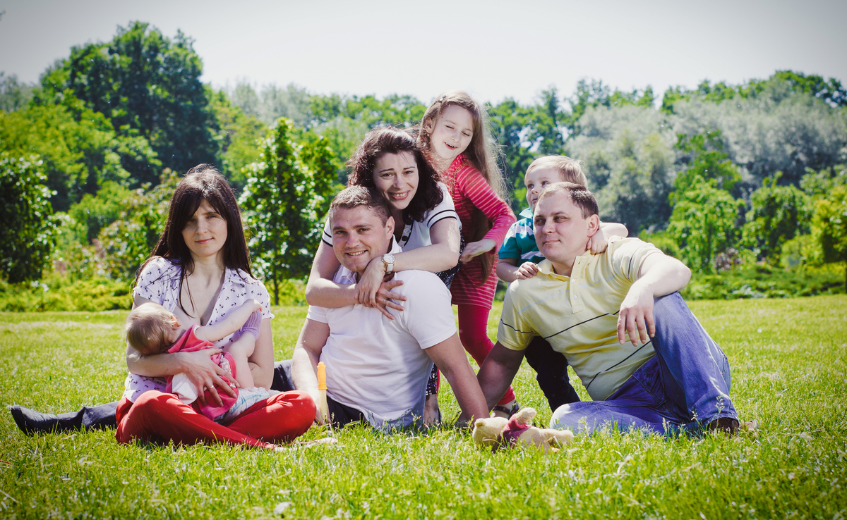 CHILDREN AND FAMILY - ДЕТИ И СЕМЬЯ