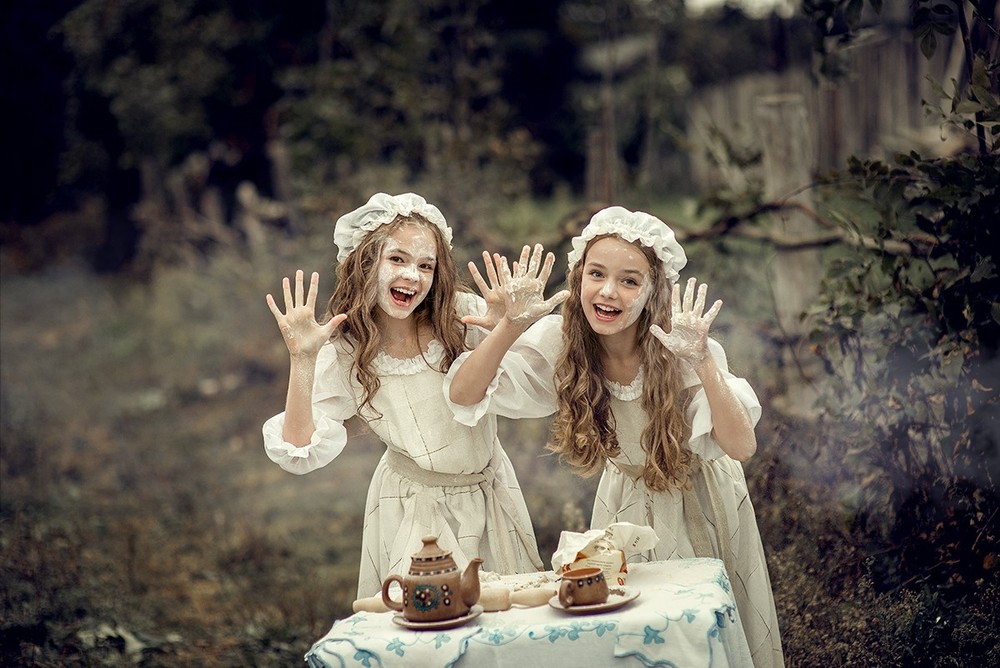 Детская фотосессия - Аня, Лера и Джесси - гости из прошлого)