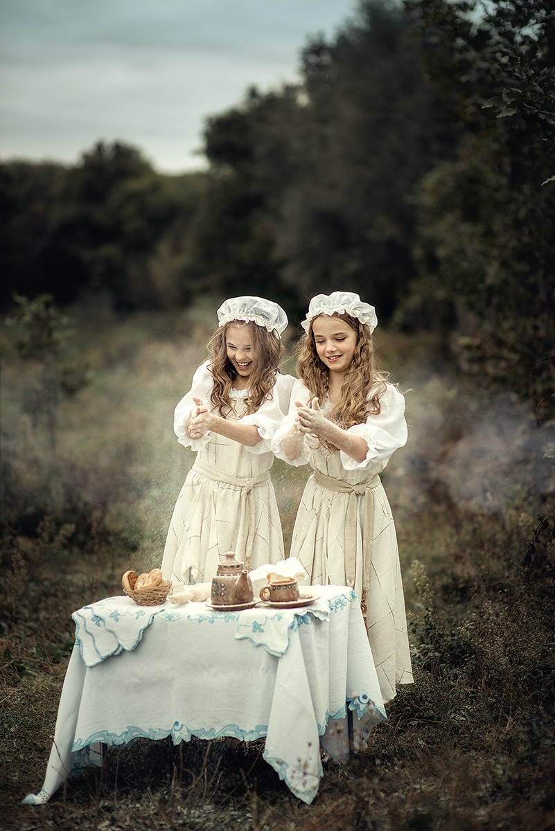 Детская фотосессия - Аня, Лера и Джесси - гости из прошлого)