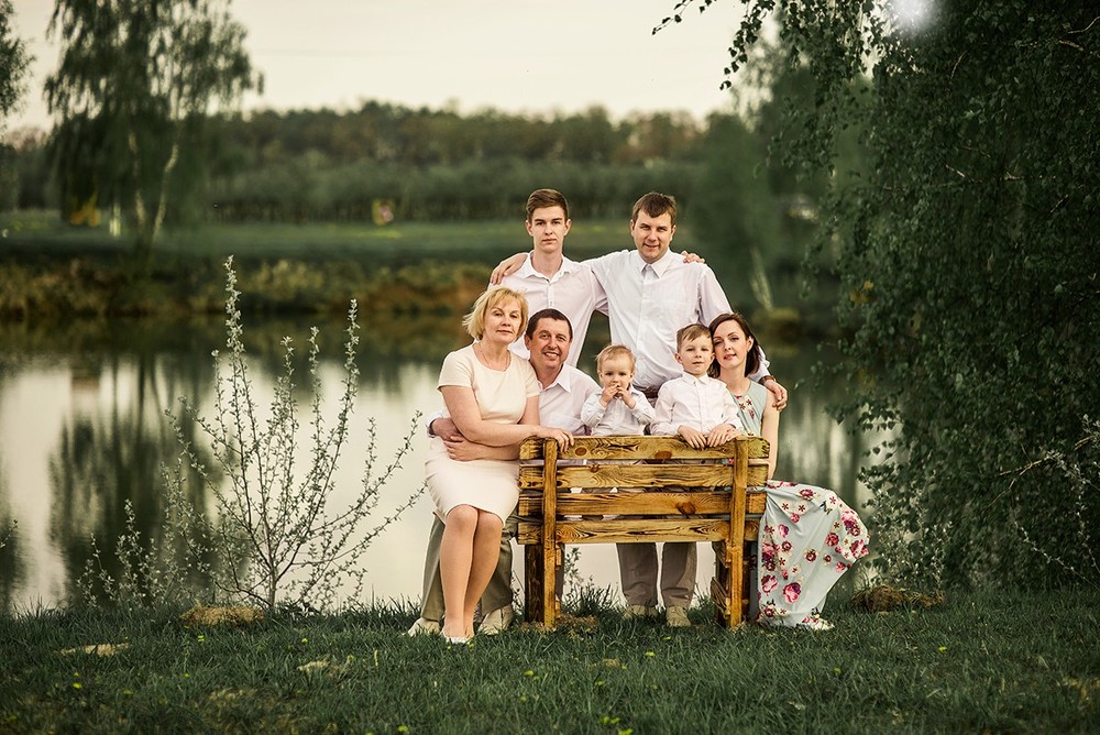 Семейные фотосессии - Алёна и семья в садах