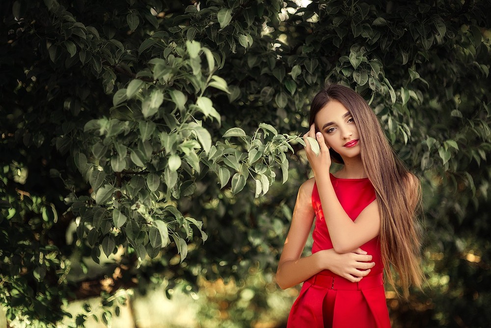 Детская фотосессия - Девочки в красном