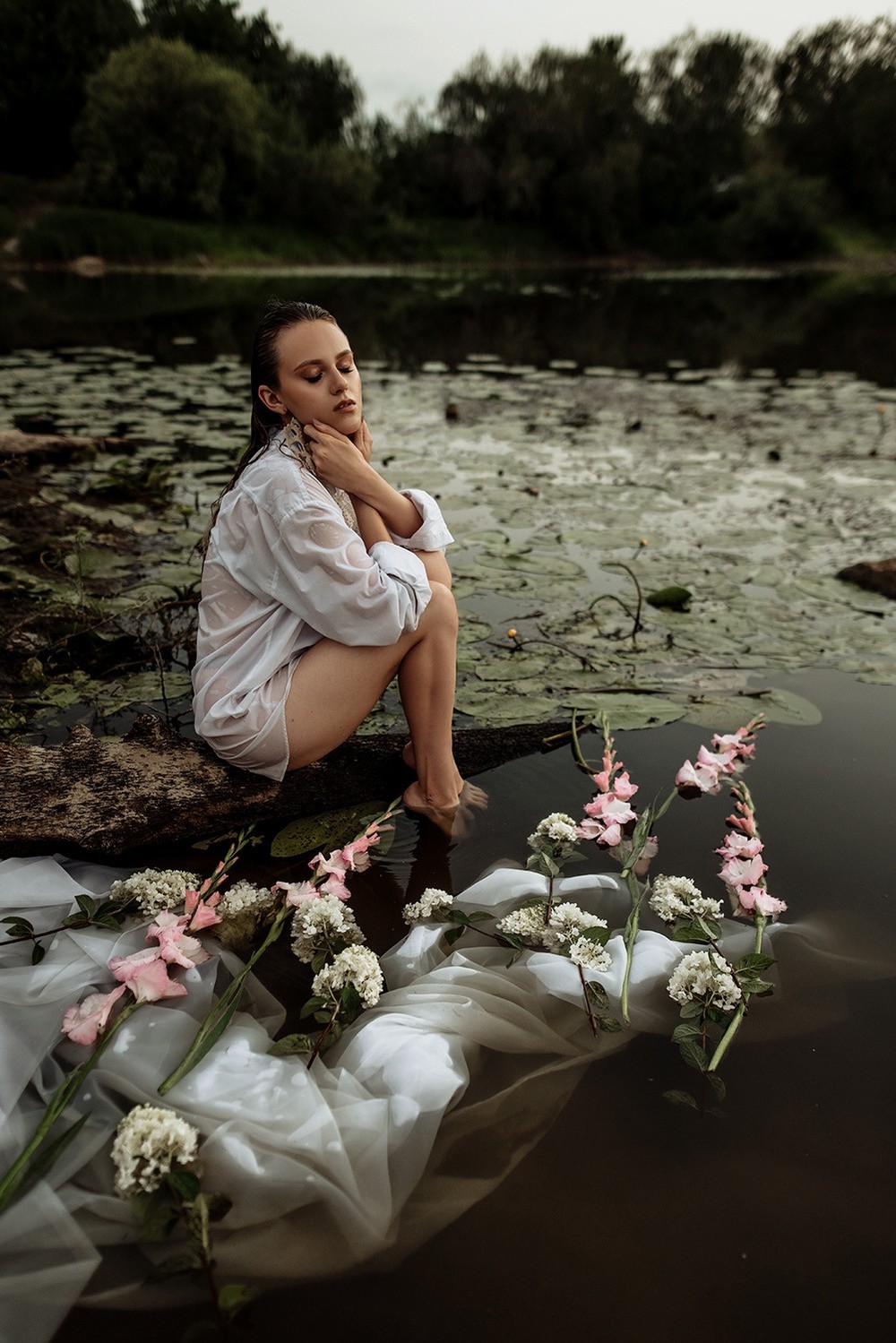Свадебная фотосъемка и лав стори - У озера