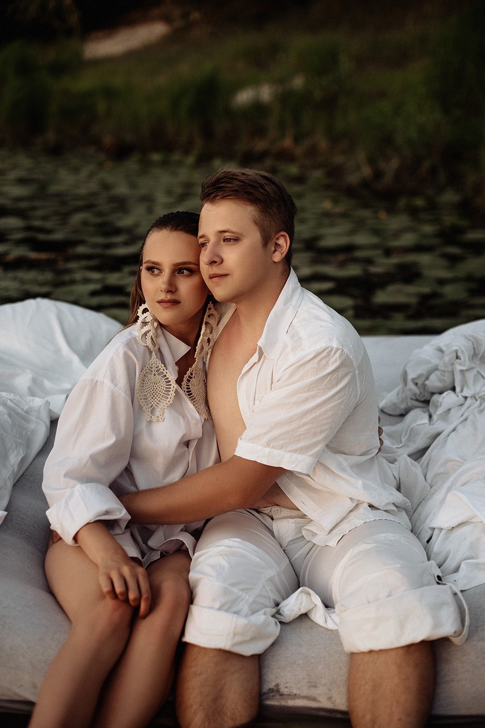 Свадебная фотосъемка и лав стори - У озера