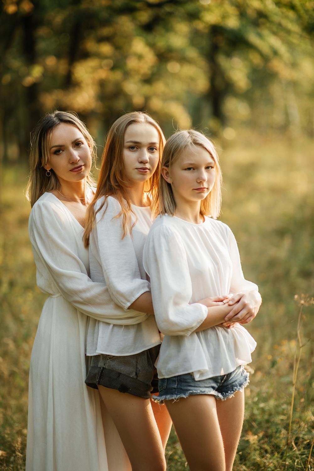 Семейные фотосессии - В лесу