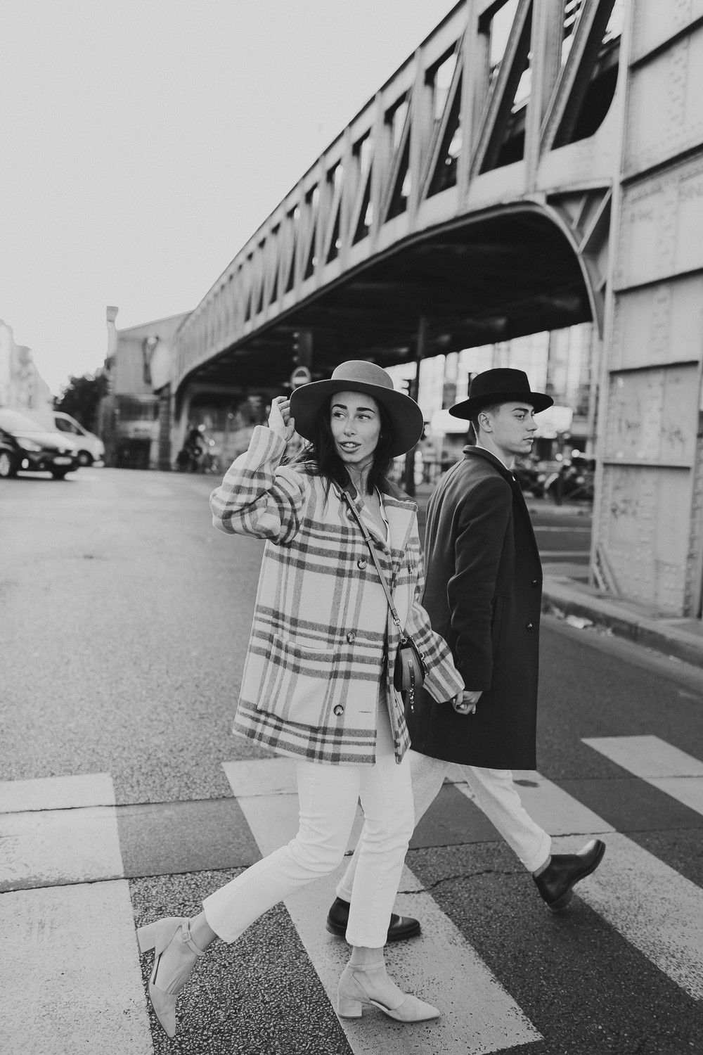 POLLUNA & ROMAN