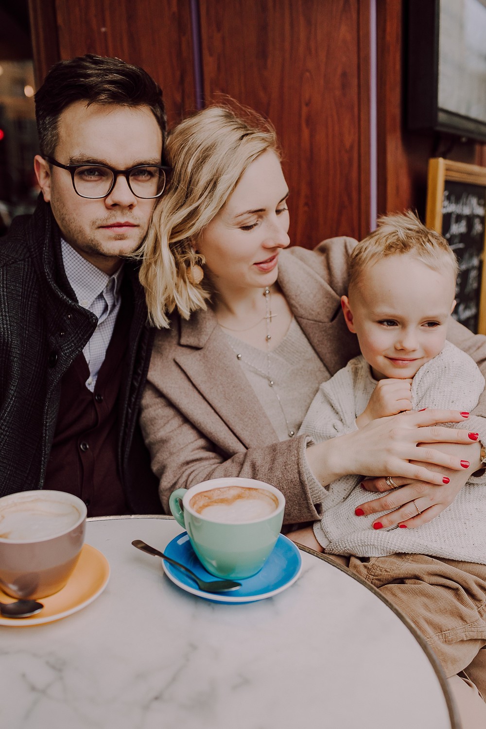 FAMILY IN PARIS