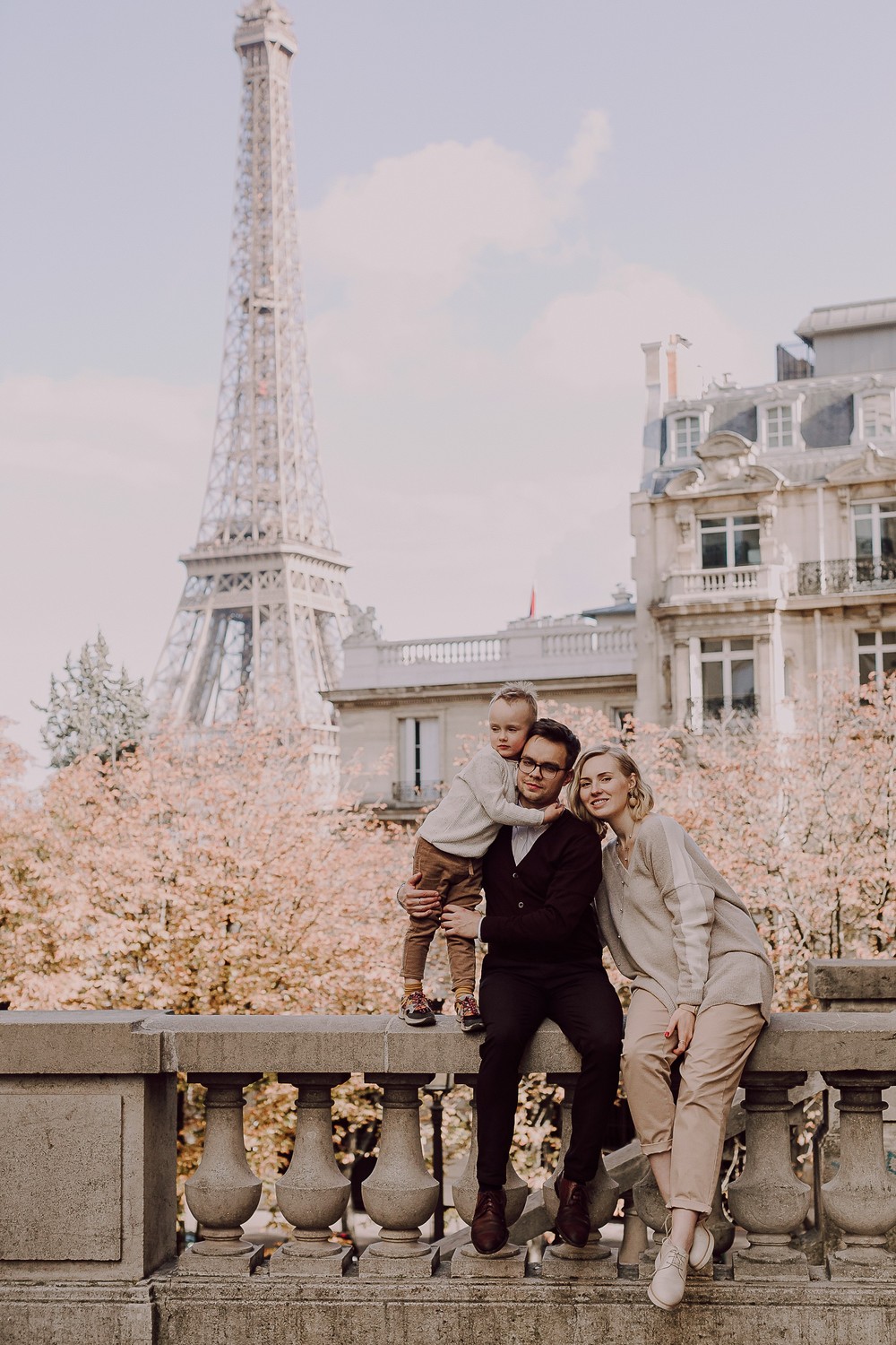 FAMILY IN PARIS