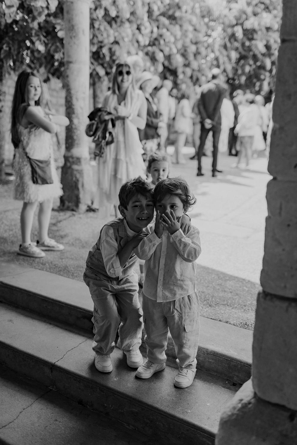 NAÏKÈ & CLÉMENT