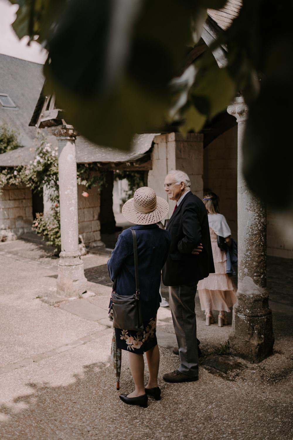 NAÏKÈ & CLÉMENT