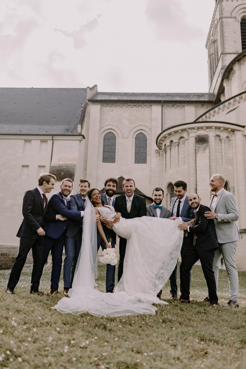 NAÏKÈ & CLÉMENT