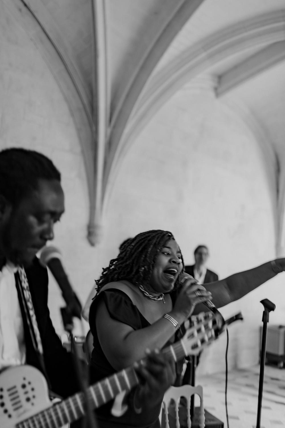 NAÏKÈ & CLÉMENT