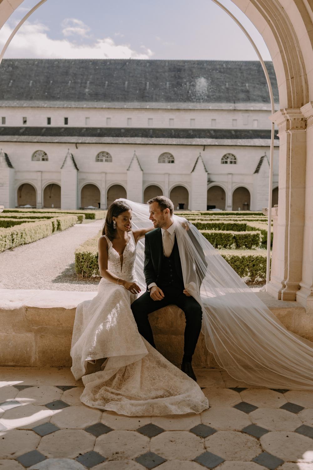 NAÏKÈ & CLÉMENT