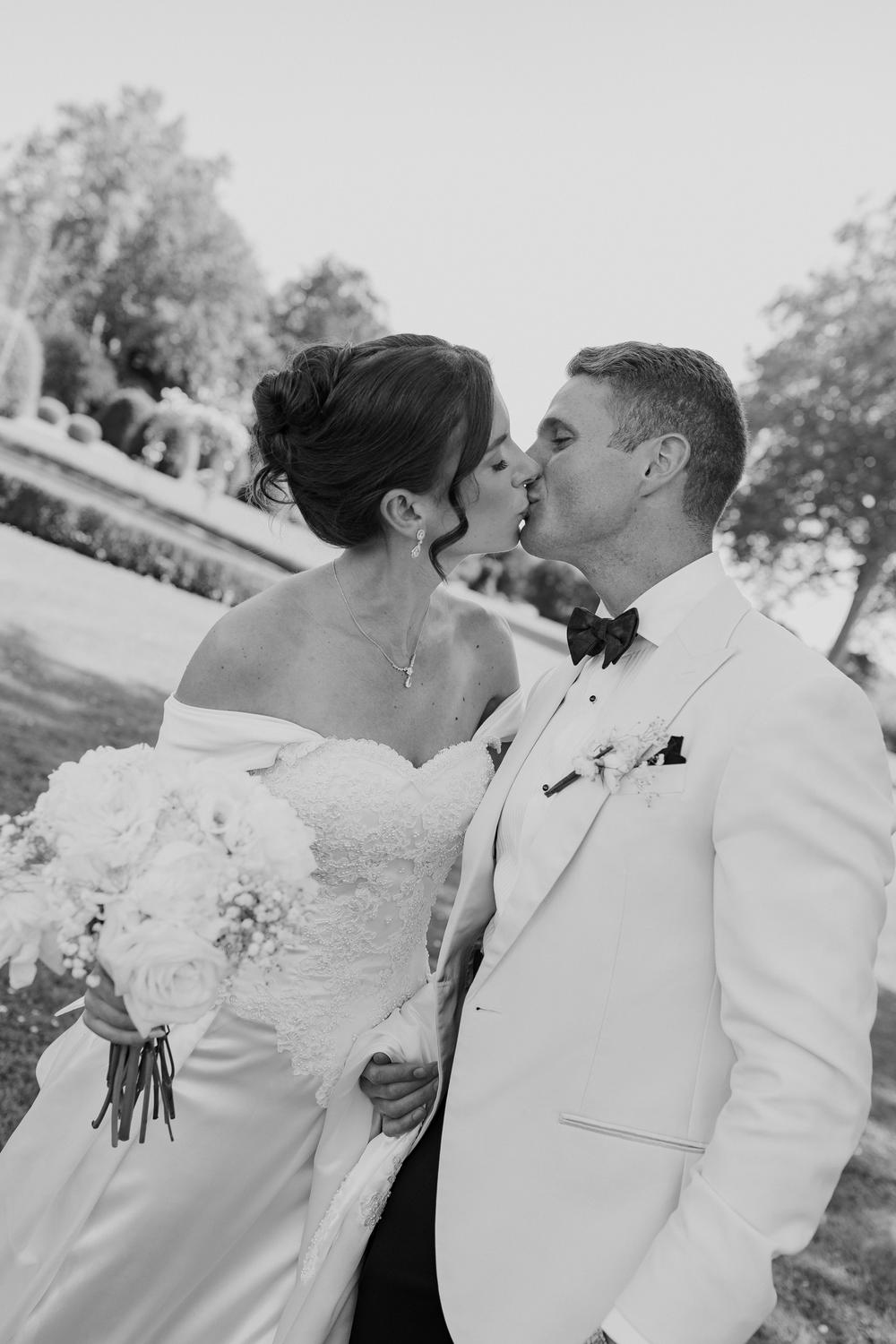 OLIVER & MARIAH