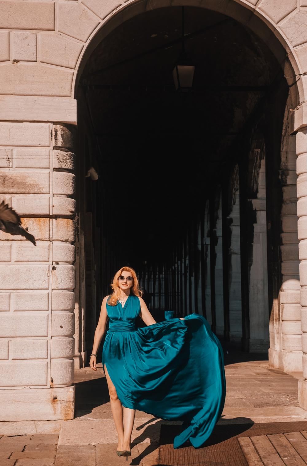 Flying dress 
