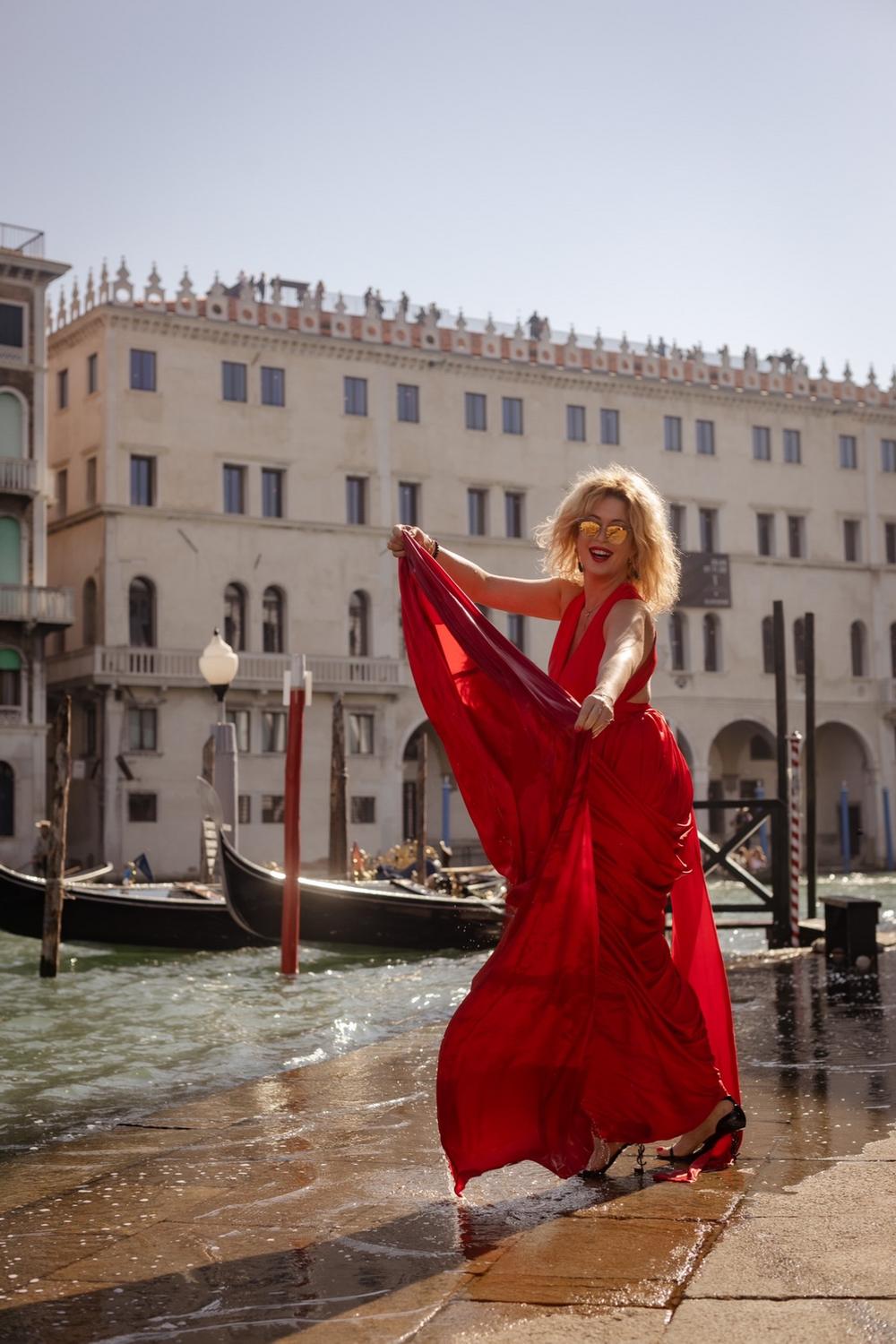 Flying dress 