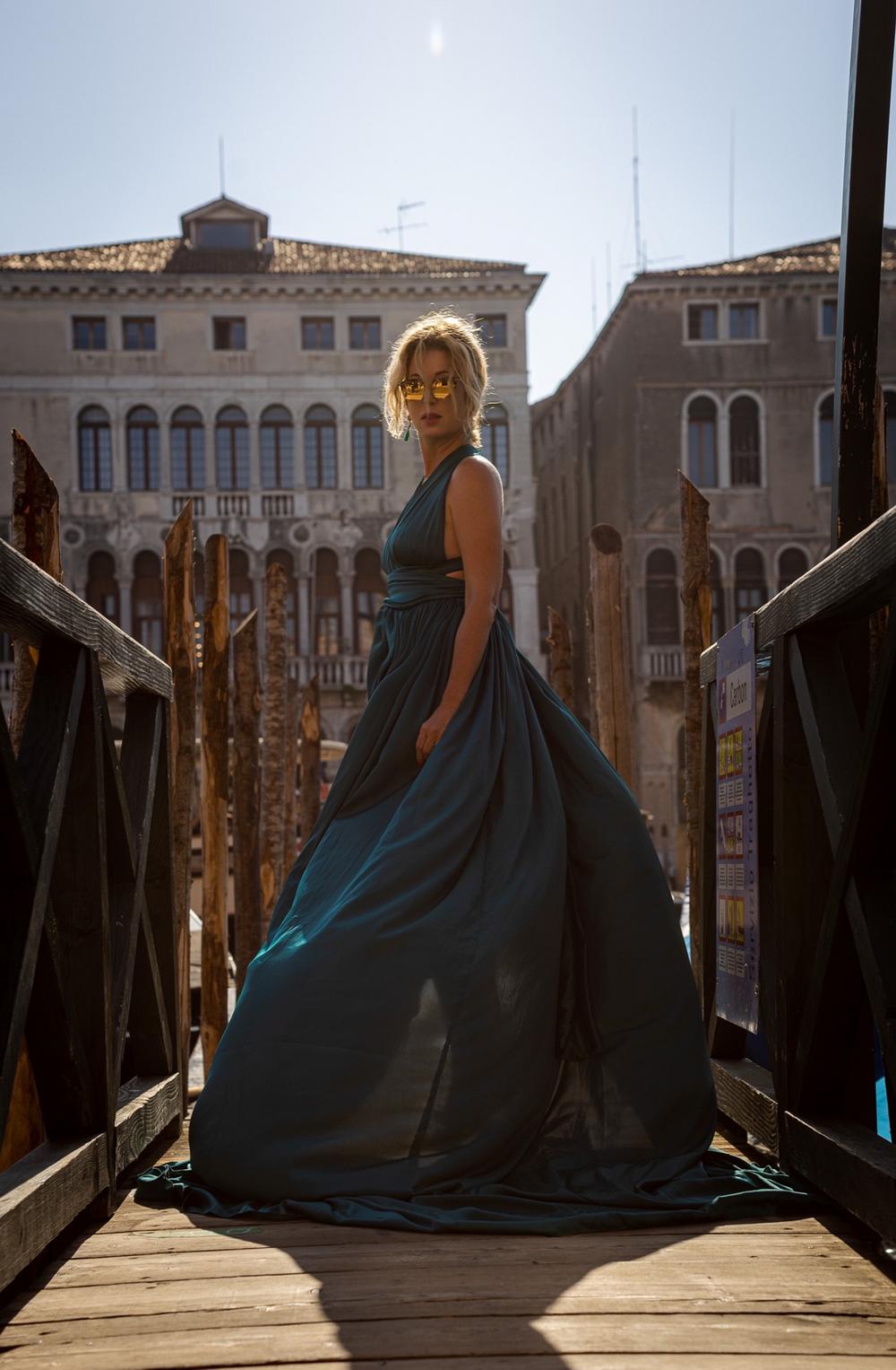 Flying dress 
