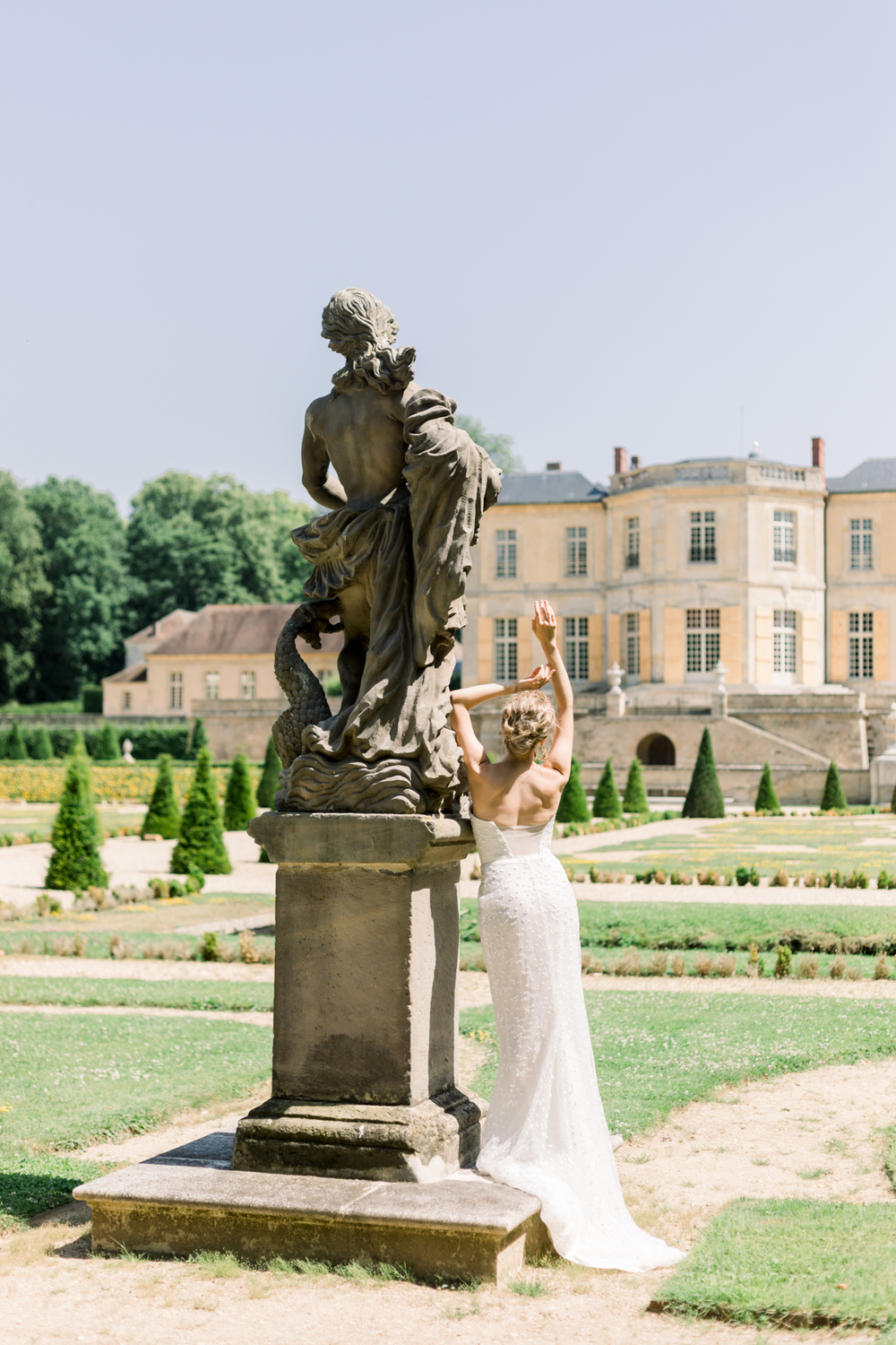 Chateau de Chantilly Elopement: An Elegant Venue Near Paris