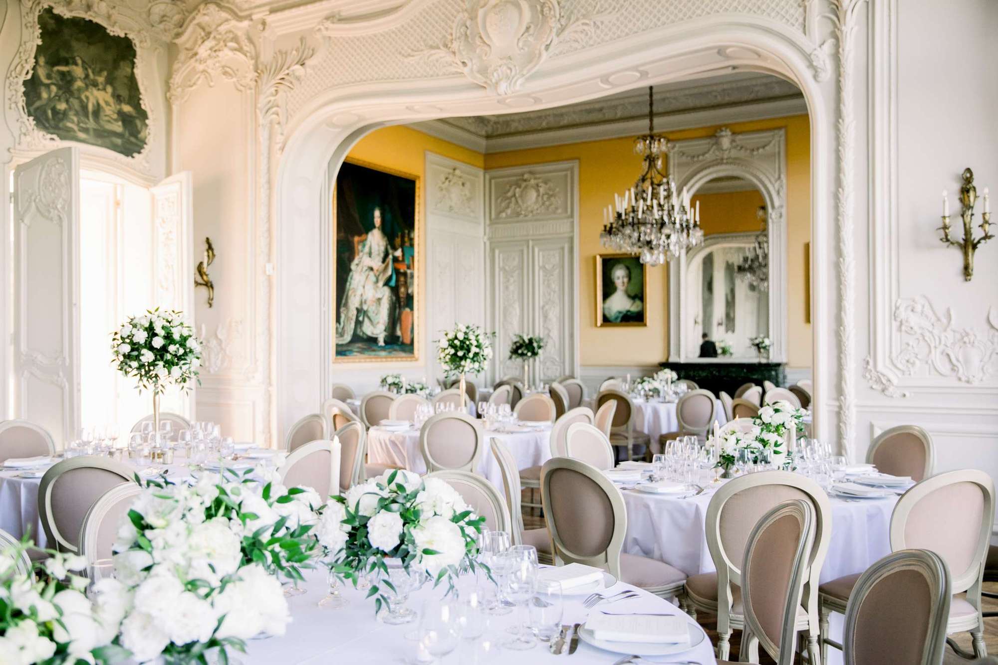Chateau de Dangu Paris wedding venue by Daria Lorman Photography