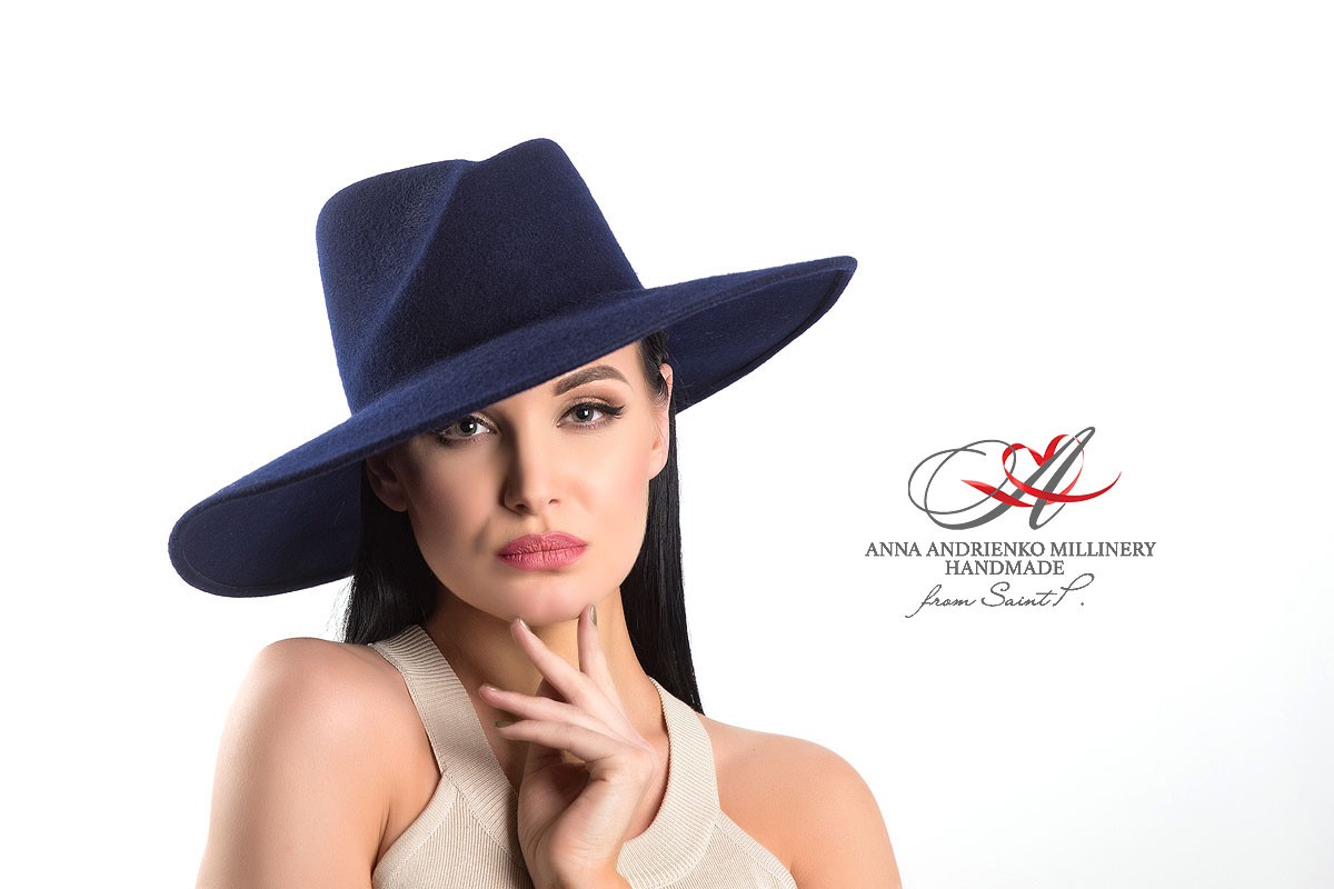 Шляпка-вуалетка бренда Anna Andrienko millinery