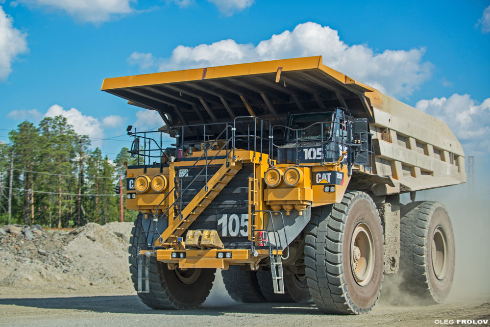 в движении, Рекламная съёмка карьерной техники CATERPILLAR, промышленная фотосъемка, Производство и автомобили, фотограф CATERPILLAR, съемка на карьере, промышленный фотограф Олег Фролов, фотосъемка автомобилей, промышленная аэросъемка, аэрофотосъемка, индустриальный фотограф, производственная съемка, аэровидеосъемка, рекламная съемка автомобилей, официальной фотограф автомобилей, CATERPILLAR на карьере, самосвалы на карьере, экскаваторы CAT на карьере, 