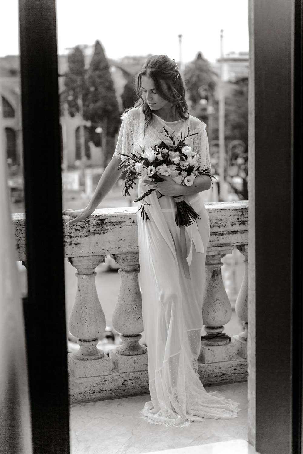 ELOPEMENT, ROME