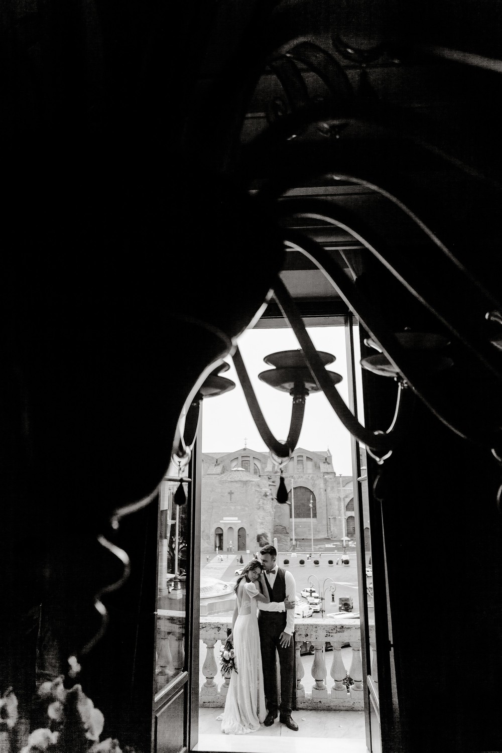 ELOPEMENT, ROME