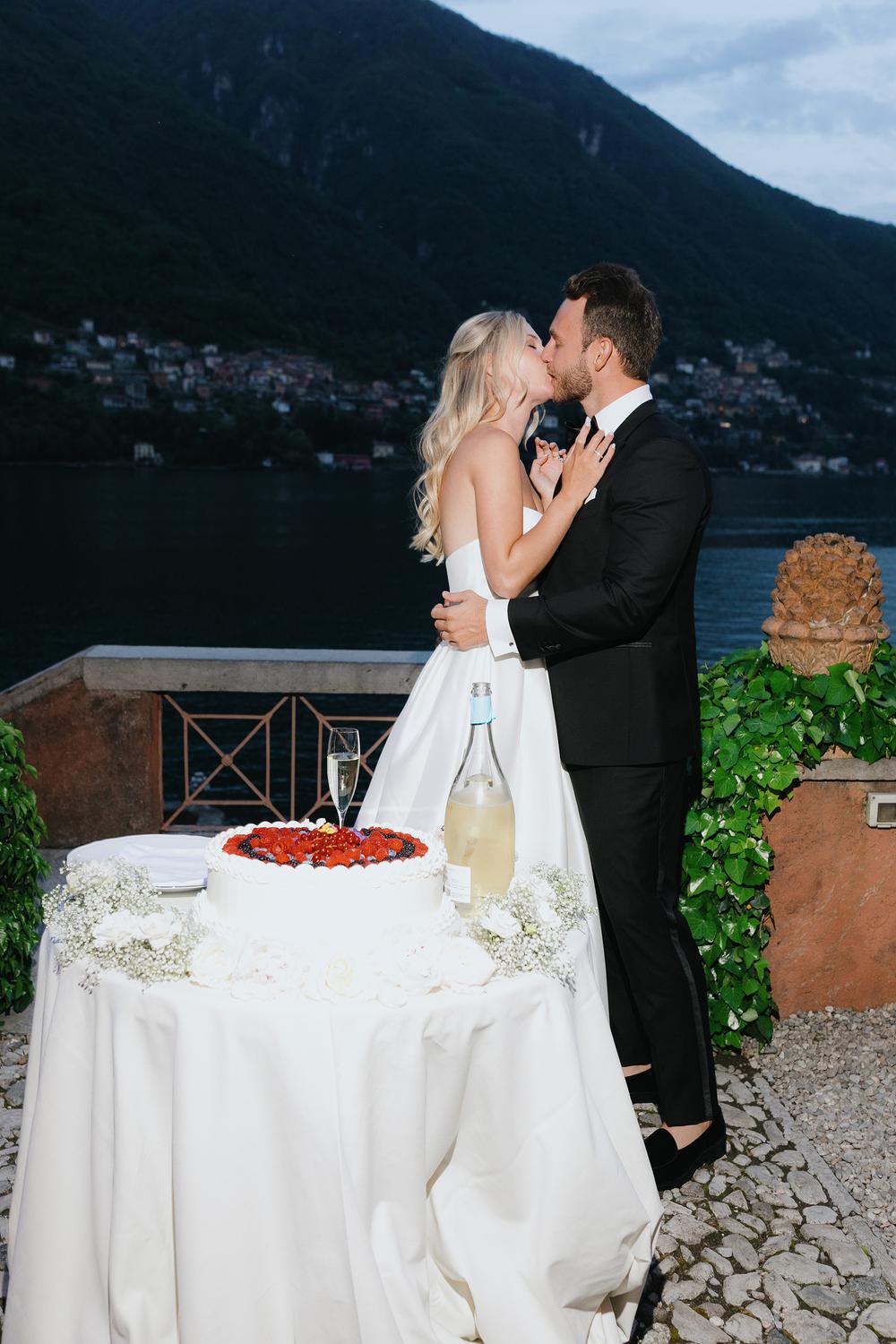 COMO, WEDDING