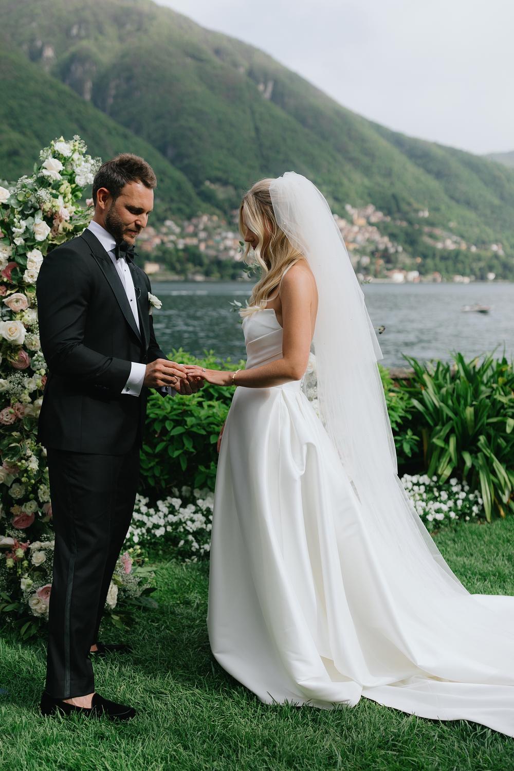 COMO, WEDDING