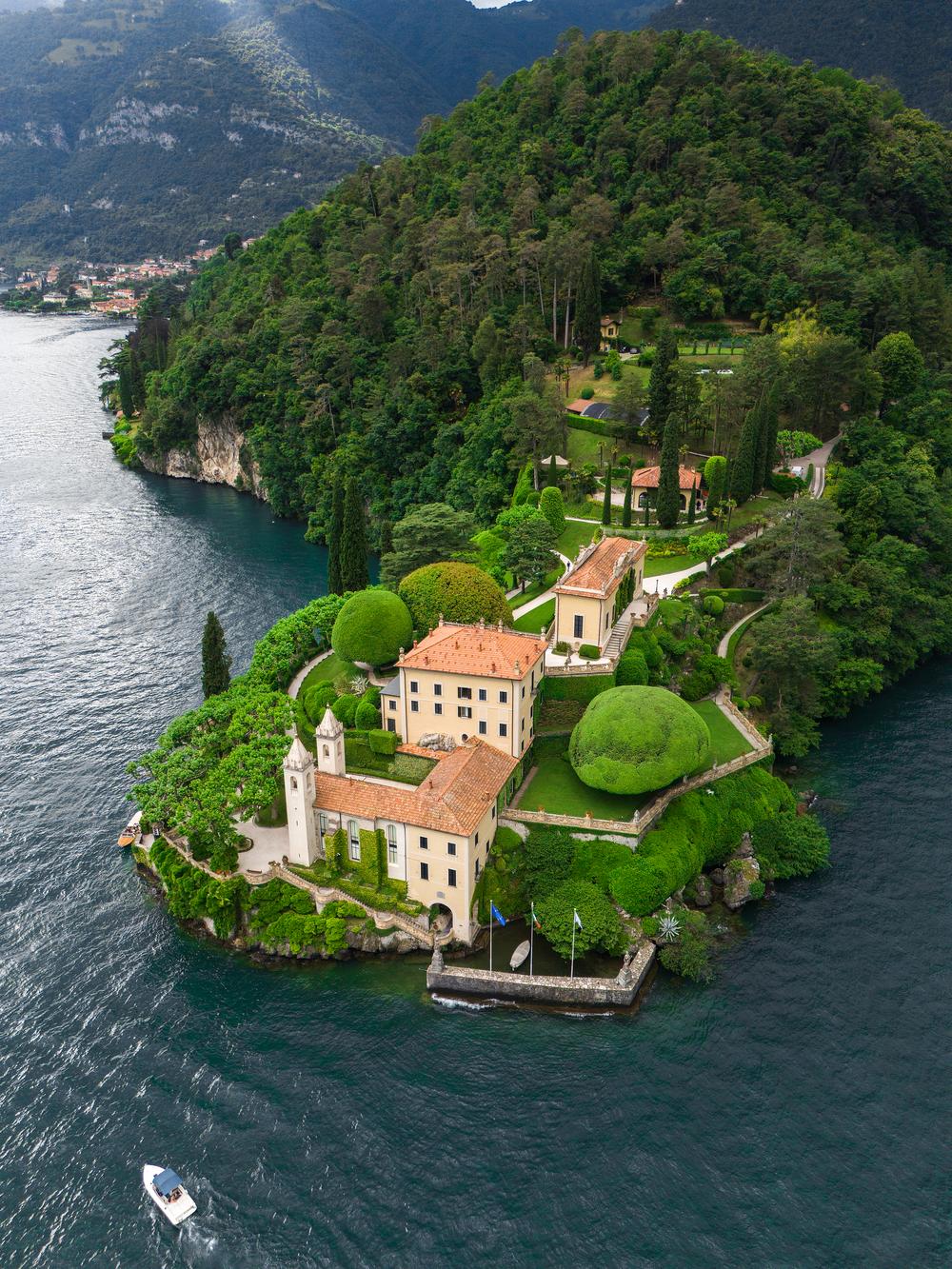 M & K Como,Italy
