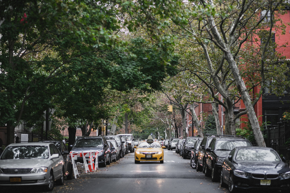 Taxi cab on a street in Brooklyn Heights, Brooklyn, NY