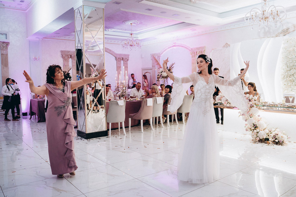 Andrij & Anastasiia