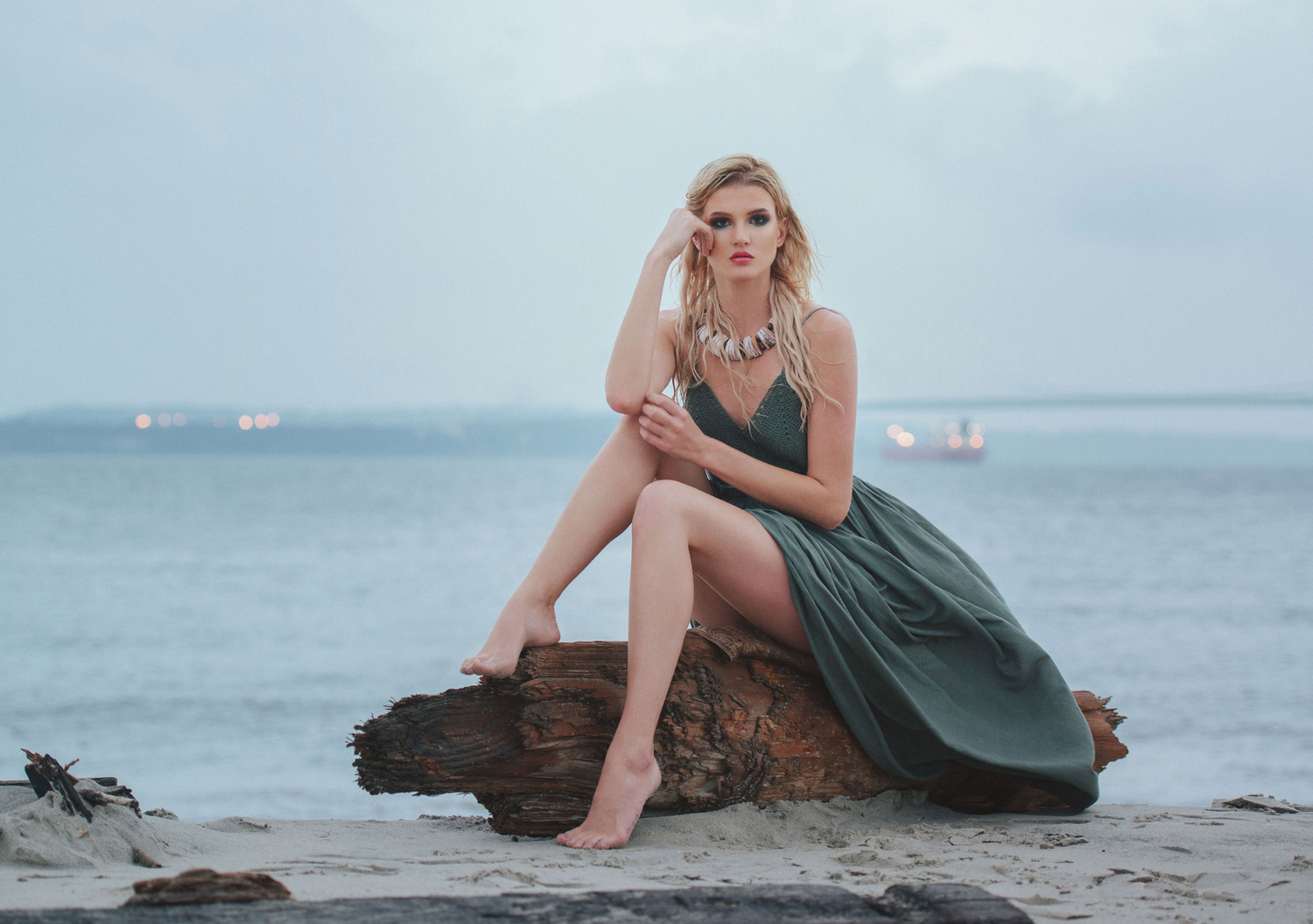 THE BEACH STORY