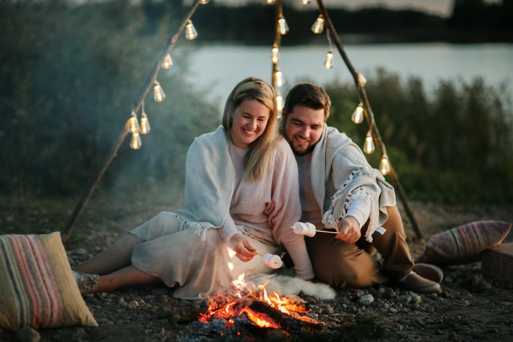 pulmafoto pulmad pruut ja peigmees piknikul