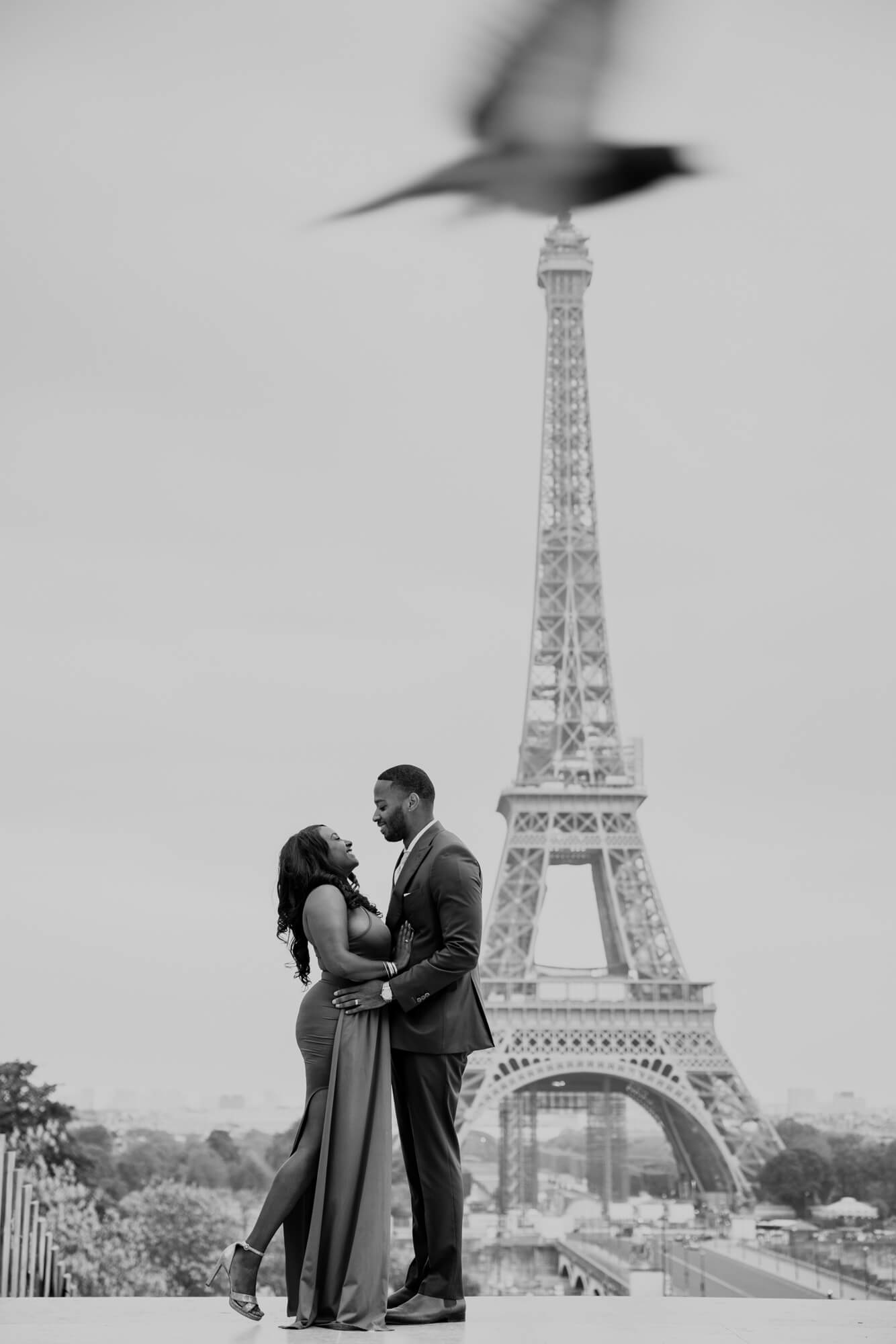 paris_engagement_photographer_paris_france_black couple hugging at the Eiffel Tower in paris_PhilArty