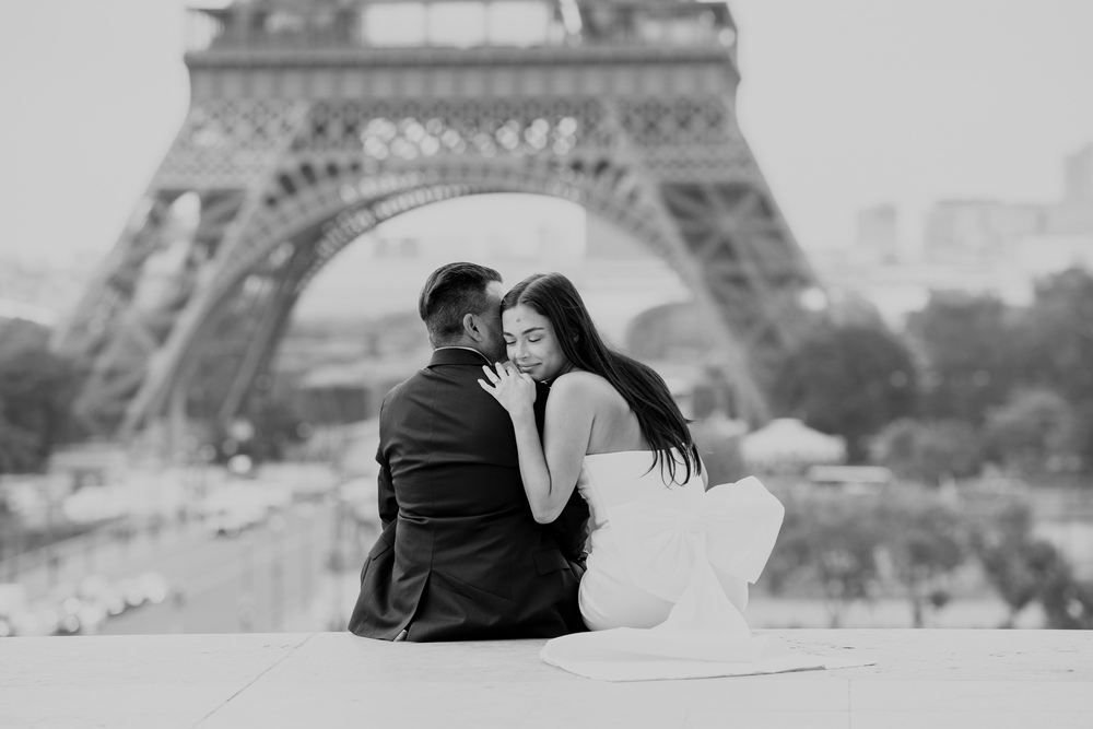 Love Blooms in Paris: Megan and Carl's Dream Engagement Photoshoot at the  Eiffel Tower