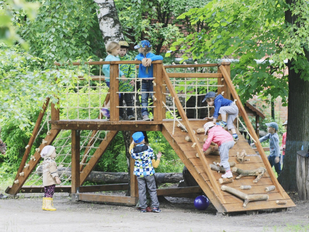 Детская площадка в вальфдорском садике