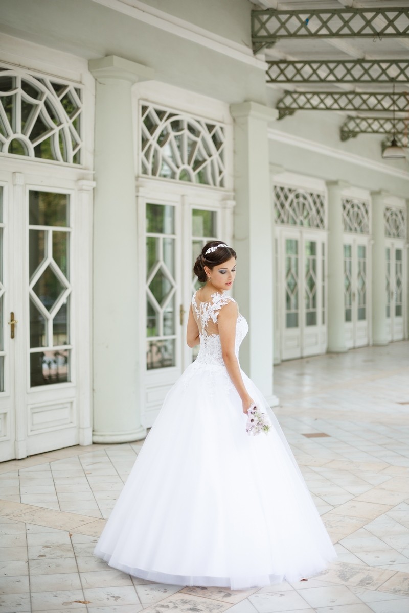 Brides & bridesmaids