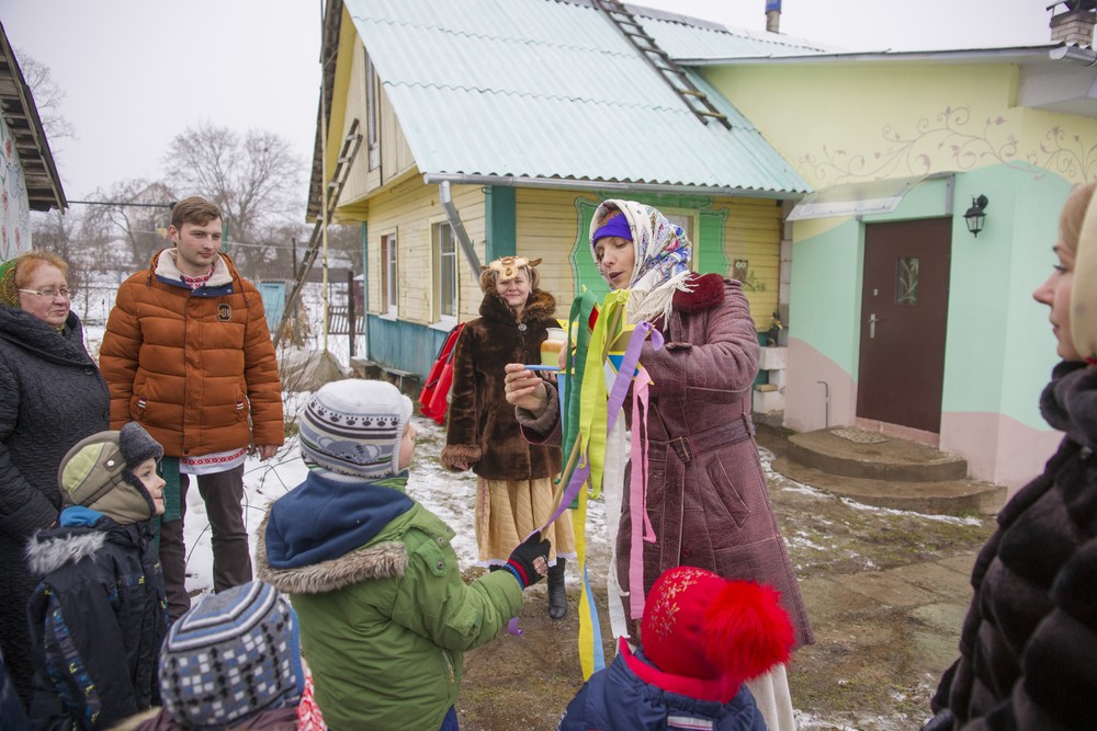 Празднование Новолетия. 25 декабря. Детский праздник и колядные вечорки.